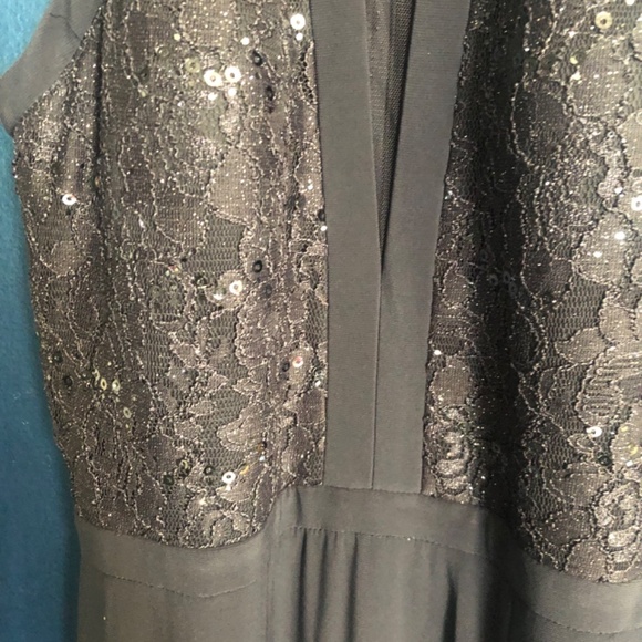 Gorgeous Gown - Picture 4 of 5